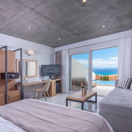 Alia Palace Hotel - Adults Only 16+ Chalkidiki Bagian luar foto Deluxe Room with Private Pool